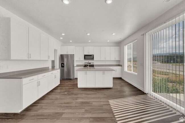 Building Photo - 1034 S 850 W