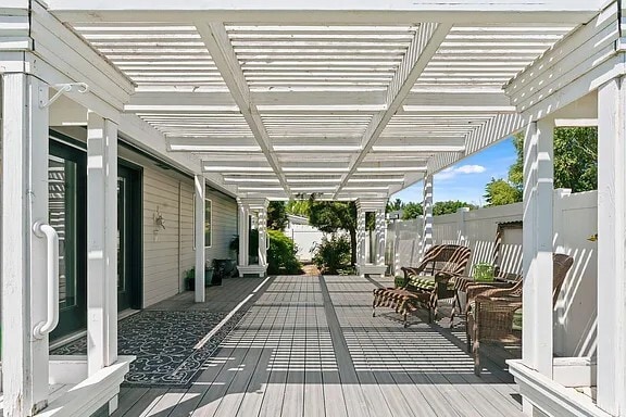 Patio - 7317 W Yakima Ave