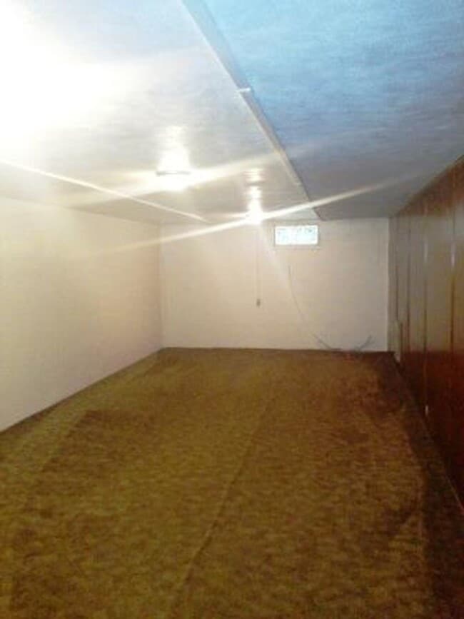 Primary Photo - Clean, Spacious, and Rent Ready 2 bedroom ...