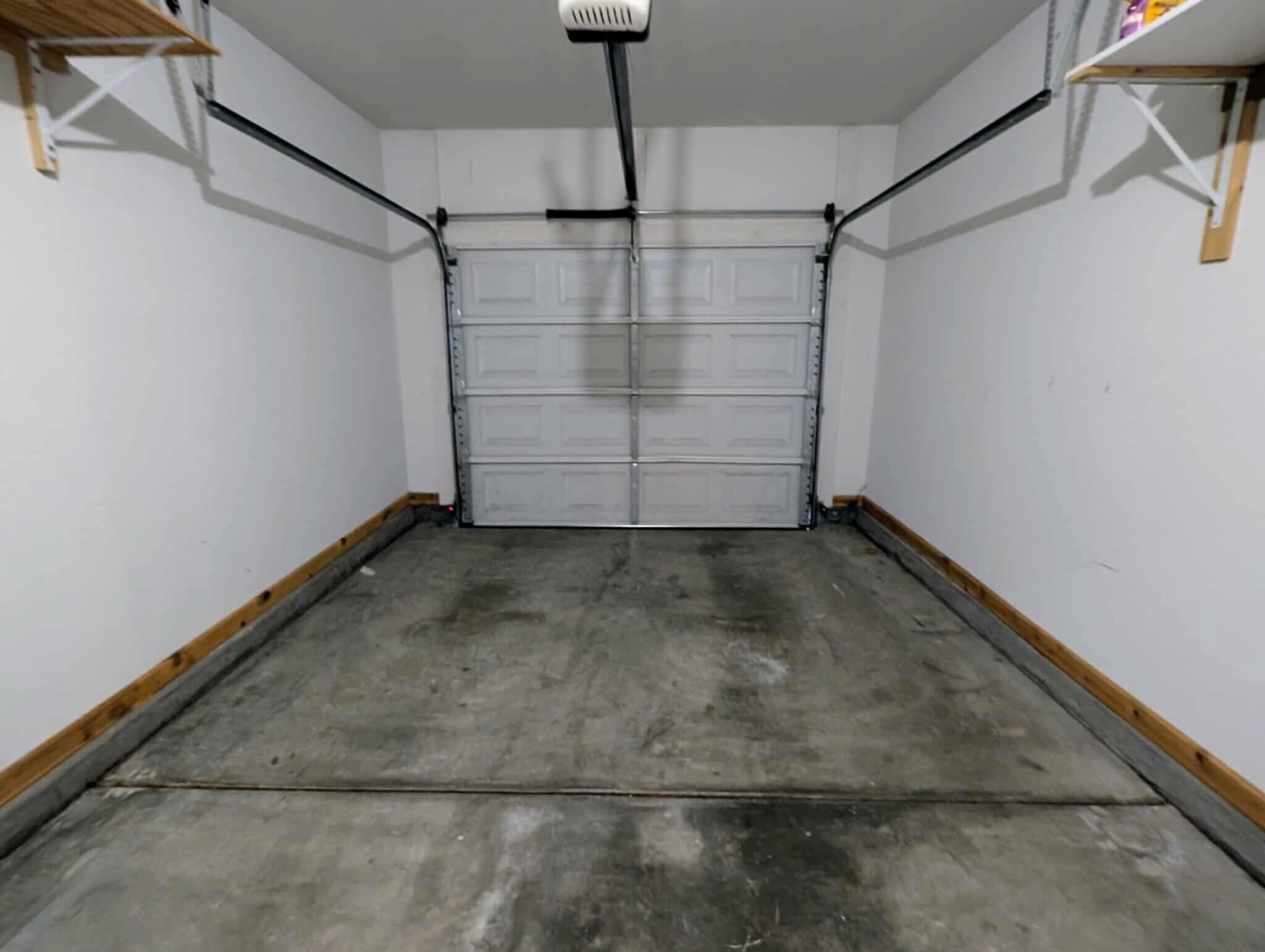 Building Photo - 400 Laurel Leaf Dr