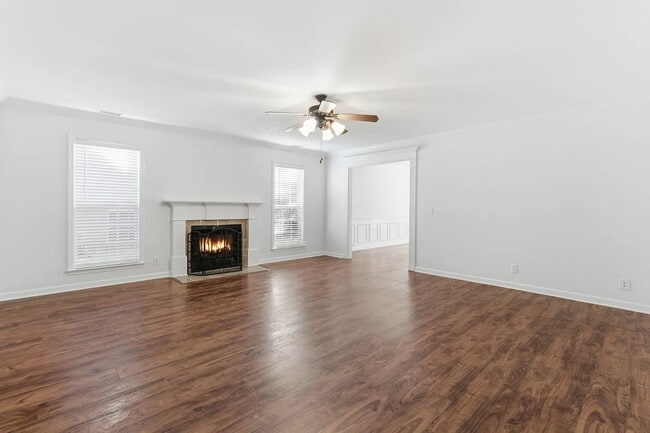 Building Photo - Waywood Drive