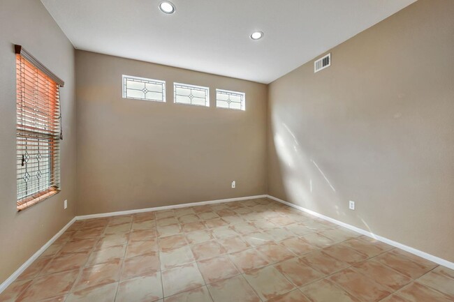 Building Photo - 1308 Battle Creek Rd