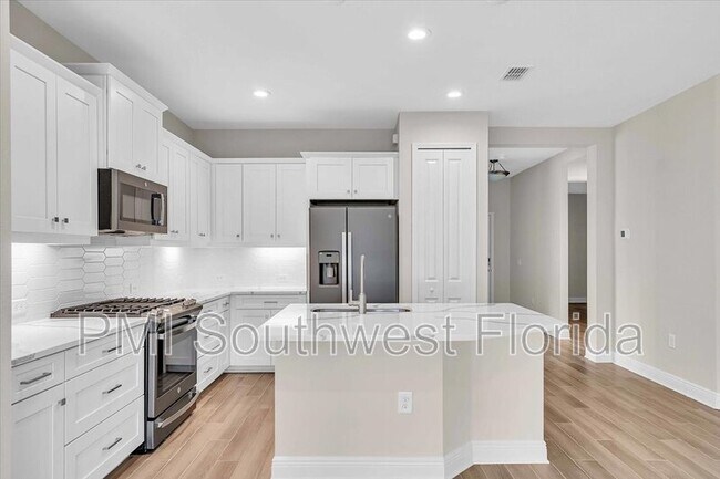 Building Photo - 18018 Franklin Park Ct