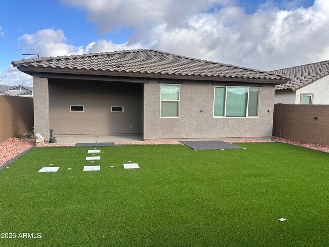 Building Photo - 19449 W Pierson St