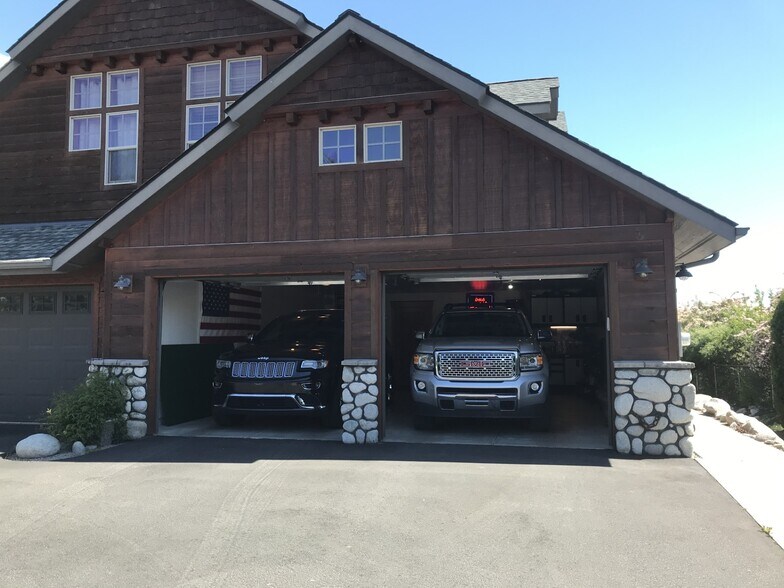 Building Photo - 18319 E Riverway Ave