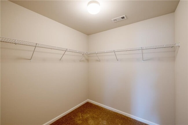 Building Photo - 221 Winterset Cir