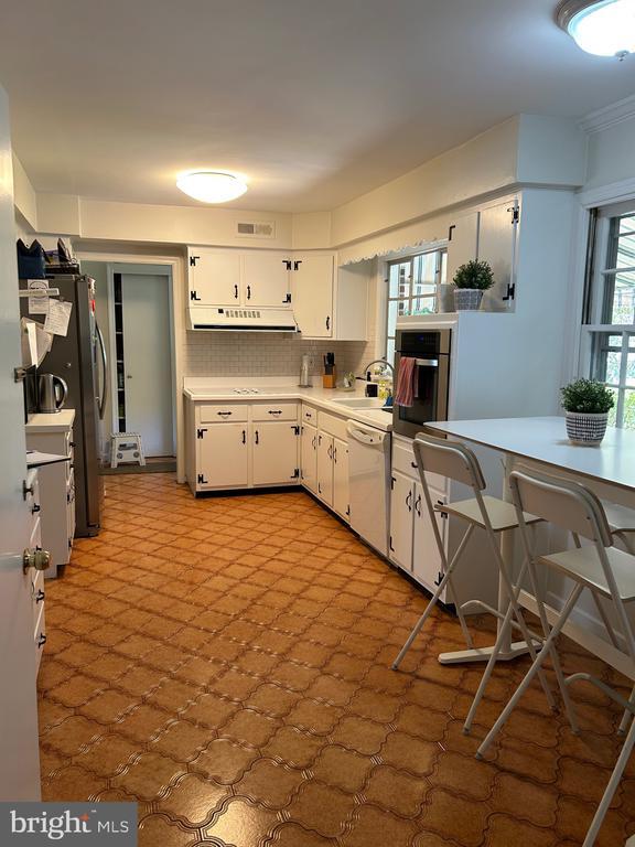 Building Photo - 1012 Morris Ave