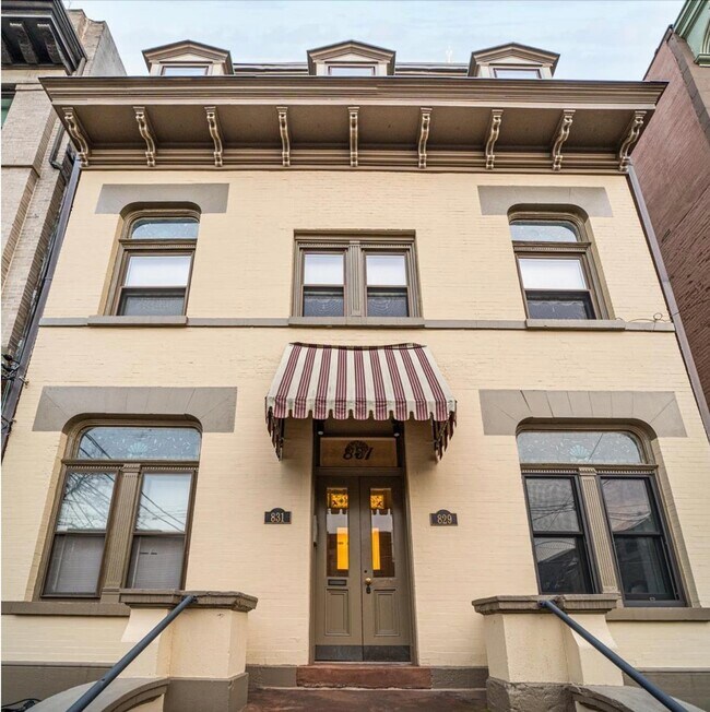 Building Photo - 829-831 Hudson St