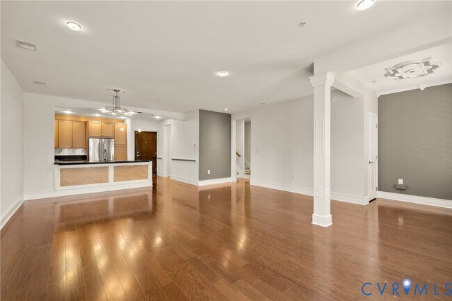 Building Photo - 1418 N Rhodes St