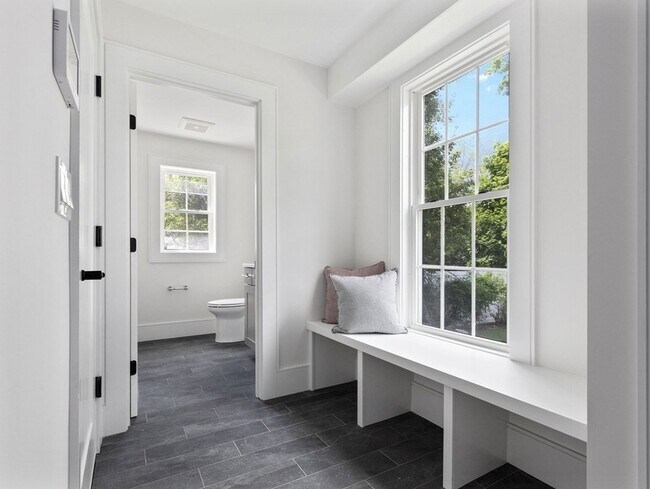 Building Photo - 20 Manhattan Terrace