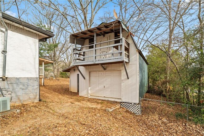 Building Photo - 681 Toliver St NE