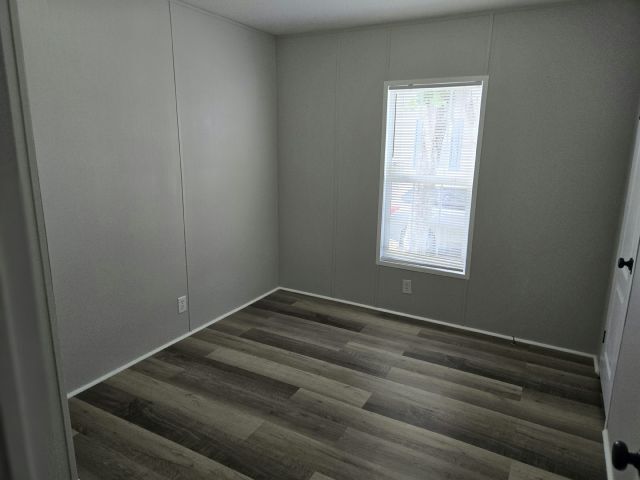 Building Photo - 7035 Greenbrier Village Dr