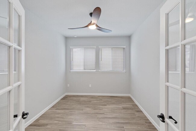 Building Photo - 8316 Looksee Ln
