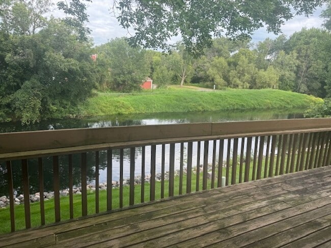 Building Photo - Updated 3 bed overlooking Pond. Available ...