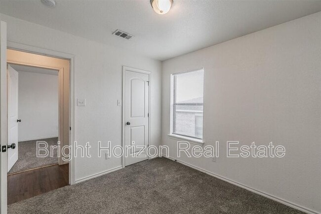 Building Photo - 8117 Doreen Ave