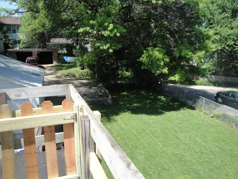 2nd Floor Balcony - 520 Lawrence Ave