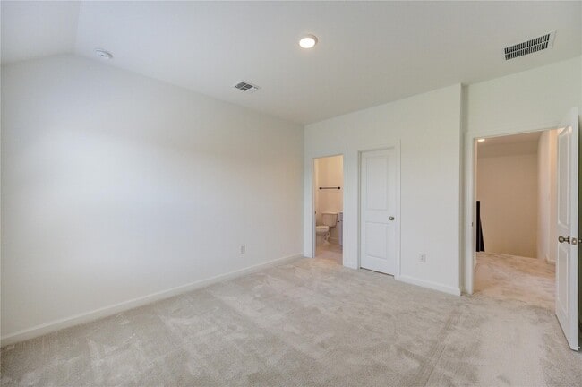 Building Photo - 25326 Loch Doon Dr