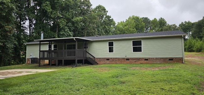Building Photo - 651 E Sanders Rd
