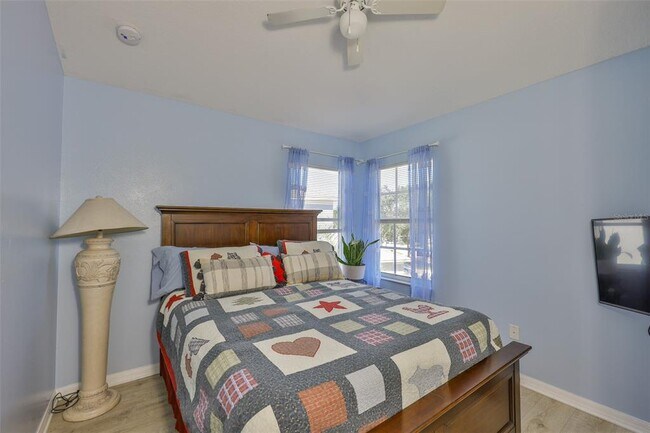 Building Photo - 7902 Carriage Pointe Dr