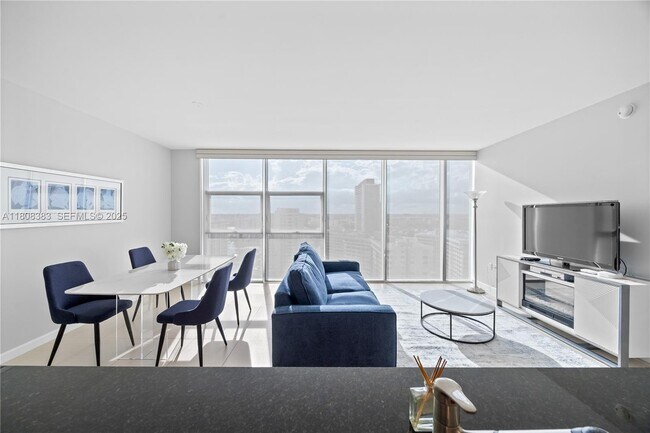 Building Photo - 1830 S Ocean Dr