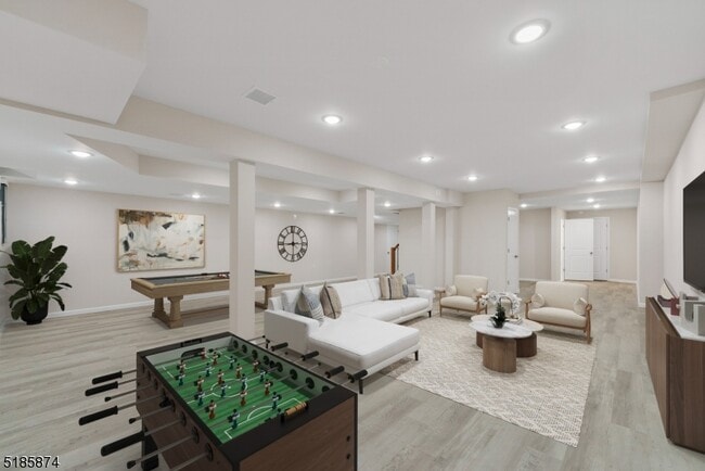 Building Photo - 8 Timberline Dr