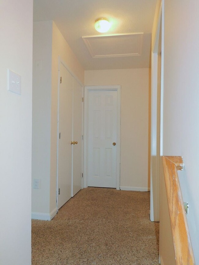 Building Photo - Recently Renovated 2 Story Inner Town Home...