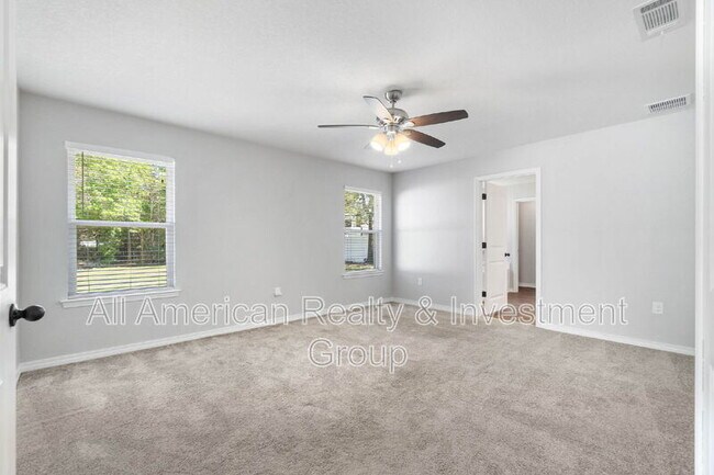 Building Photo - 2432 Frontera St