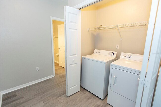 Building Photo - 4712 NW 80th Rd