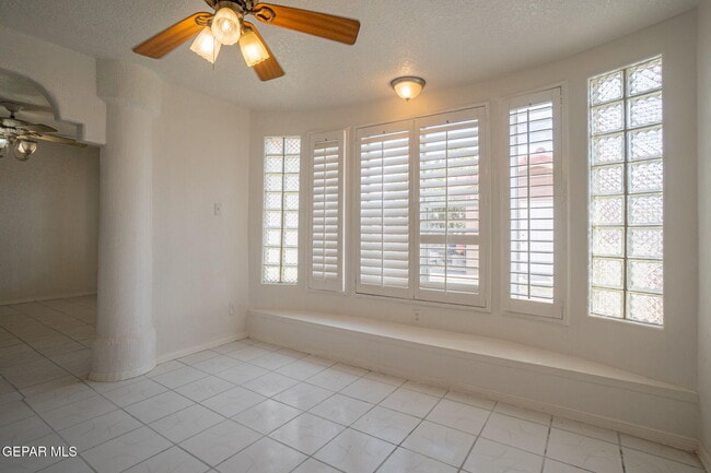 Building Photo - 604 Haverhill Rd