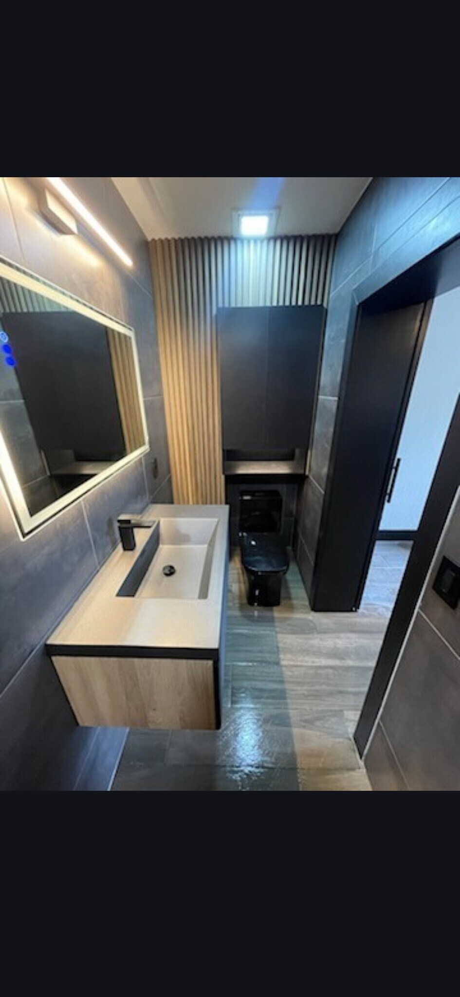 Building Photo - 7009 Kingsbury Cir