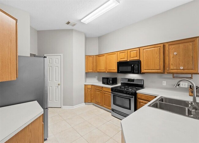 Building Photo - 2106 Ruffian Ln