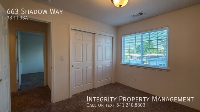 Building Photo - 663 Shadow Way