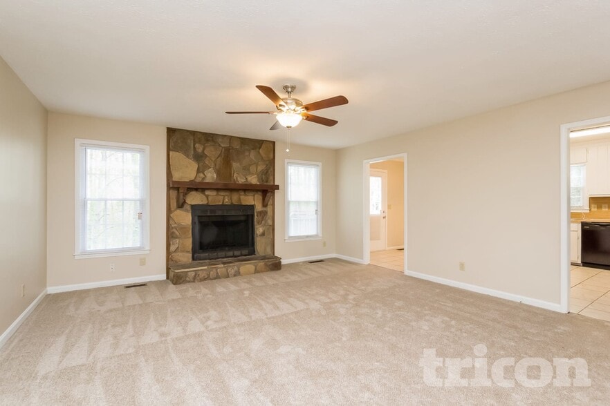 Building Photo - 234 Deerchase Dr