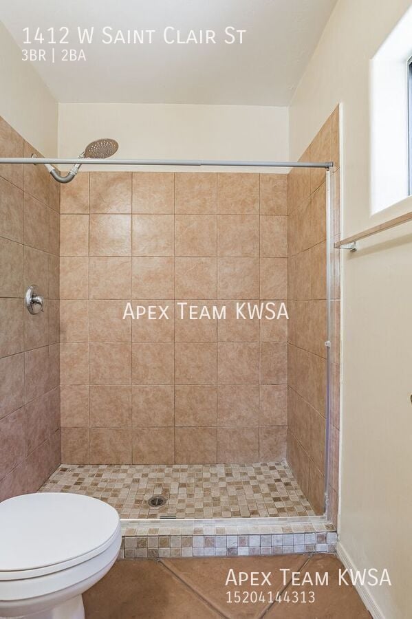 Building Photo - 1412 W St Clair St