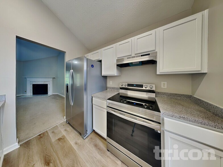 Building Photo - 5545 Amber Cove Way