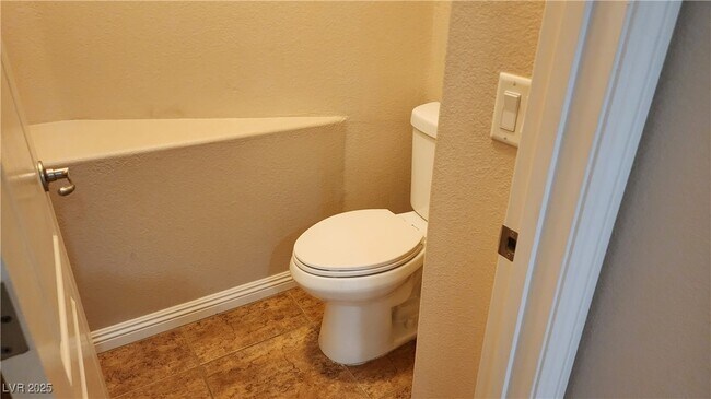 Building Photo - 1021 Newbold St