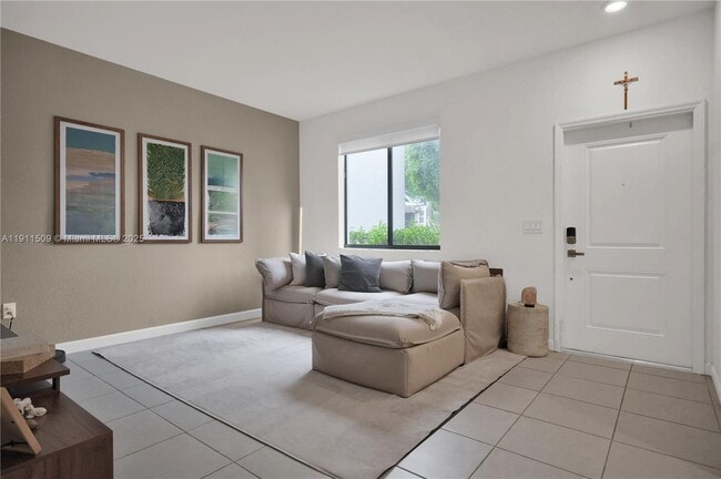 Building Photo - 909 NE 211th St