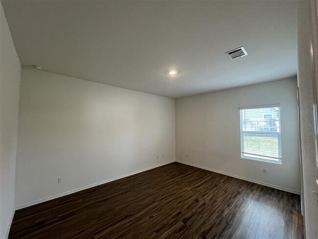 Building Photo - 513 Big Rocky Bend