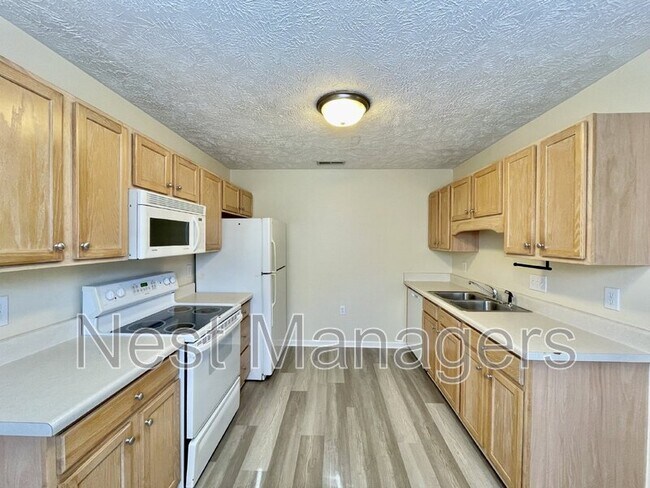 Building Photo - 3721 Betts Dr