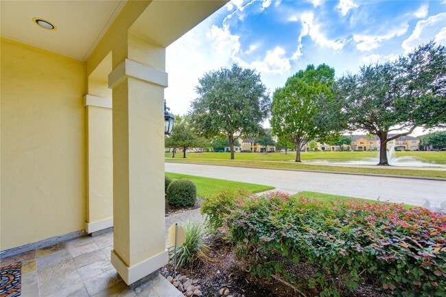 Building Photo - 2011 Spring Cedar Ln