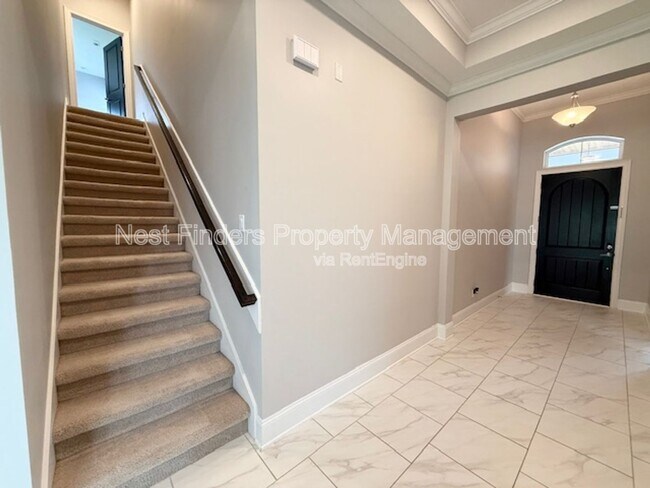 Building Photo - 652 Bronson Pkwy