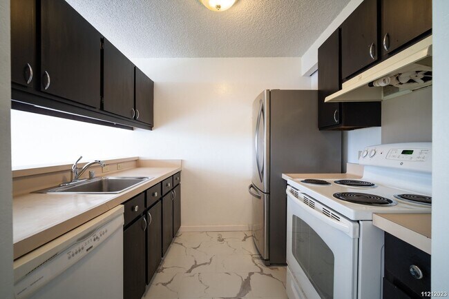 Building Photo - 1 BD/ 1 BA in Pearl One