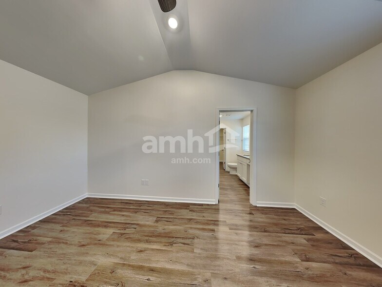 Building Photo - 1382 John Swann St