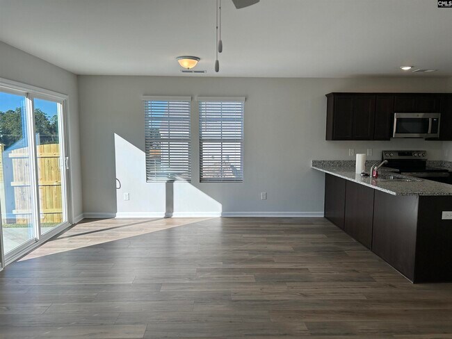 Building Photo - 437 Pinaster Path