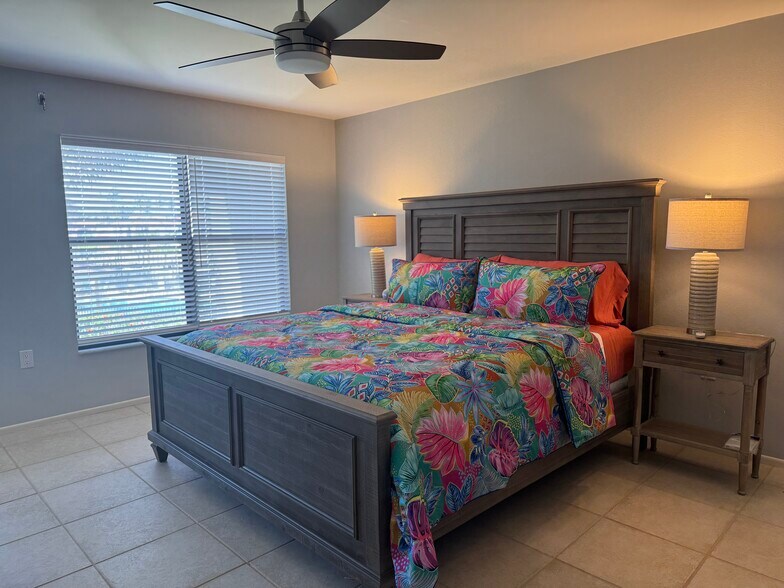 Master Bedroom - 3255 Sugarloaf Key Rd