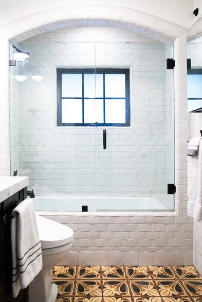 Building Photo - 1911 Rosalia Rd