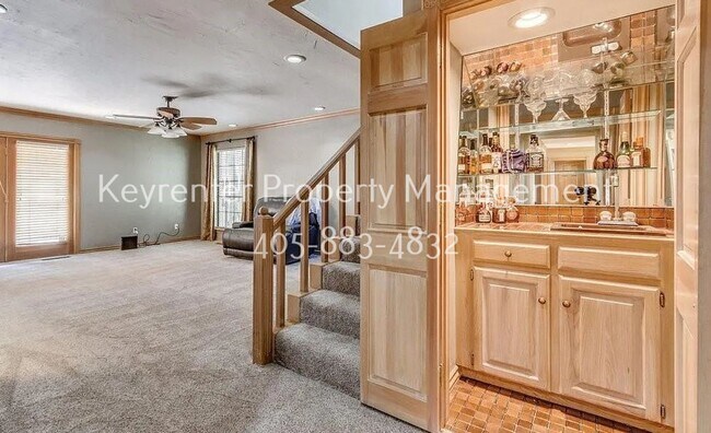 Building Photo - Massive 4BD/3BTH and 2 Car garage Home! Minutes from I-35