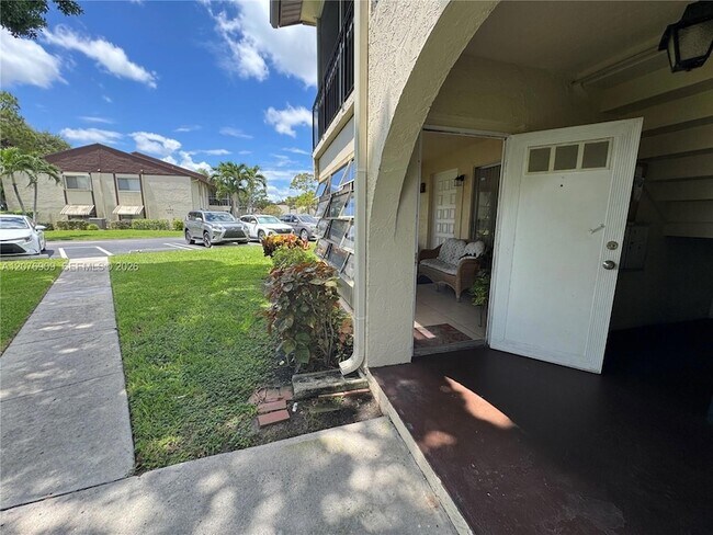 Building Photo - 5773 La Pinata Blvd