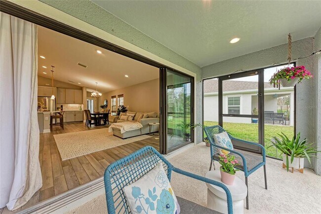 Building Photo - 12476 Oak Hill Way