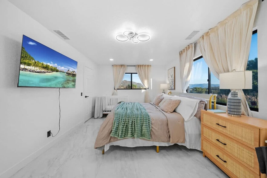 Building Photo - 14552 Skyline Truck Trail